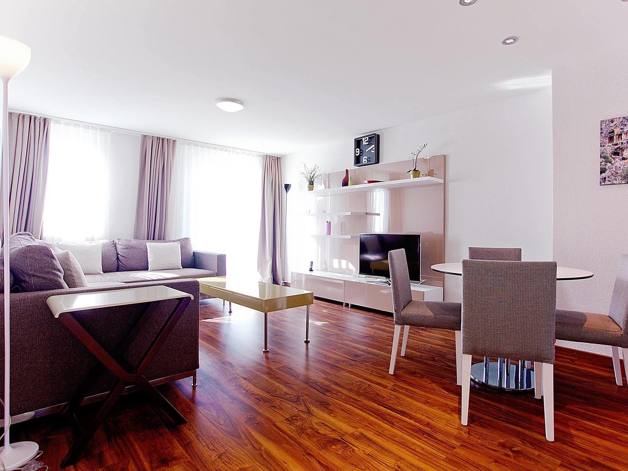 Premium Apartments By Livingdowntown Zurich Exterior photo