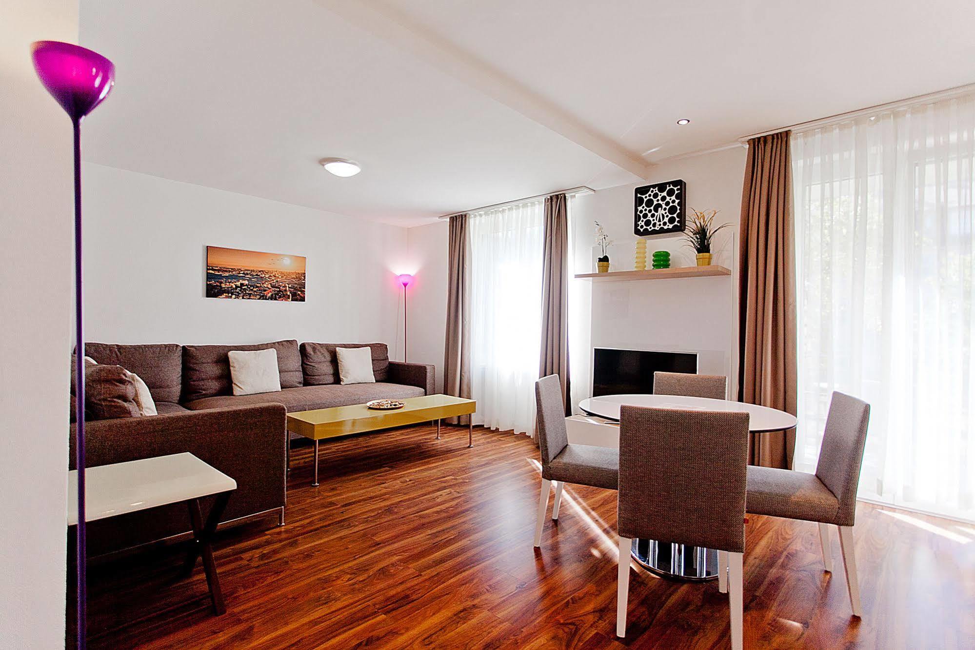 Premium Apartments By Livingdowntown Zurich Exterior photo
